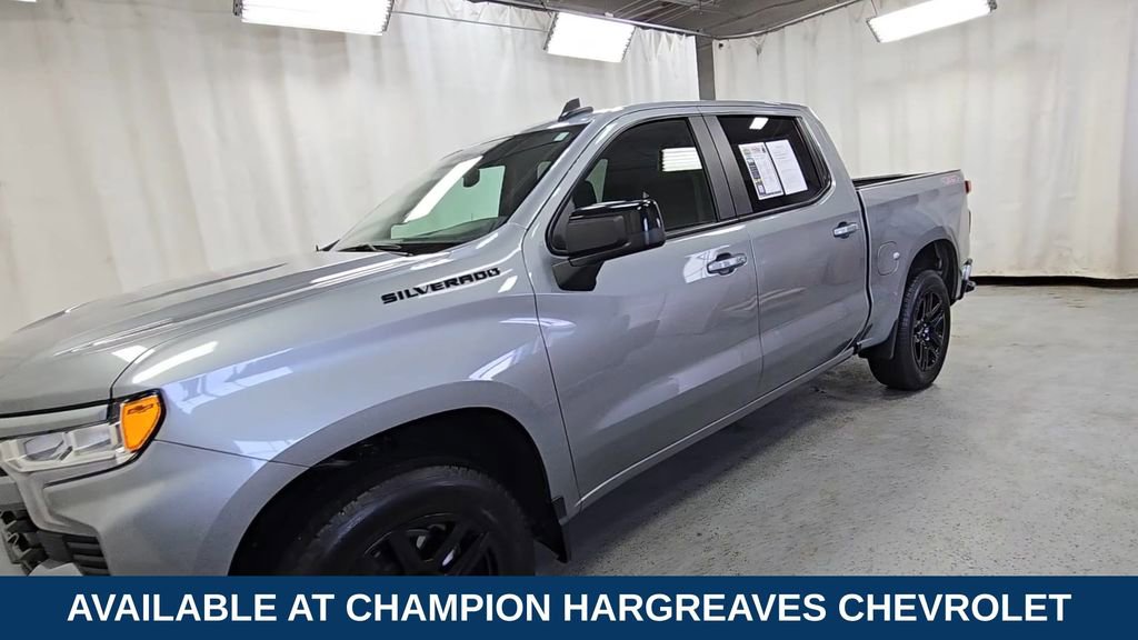 2023 Chevrolet Silverado 1500 RST photo 4