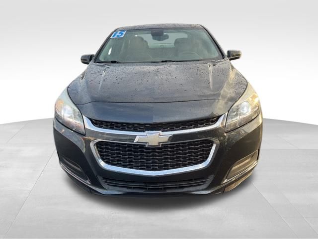 2015 Chevrolet Malibu 1LT photo 2