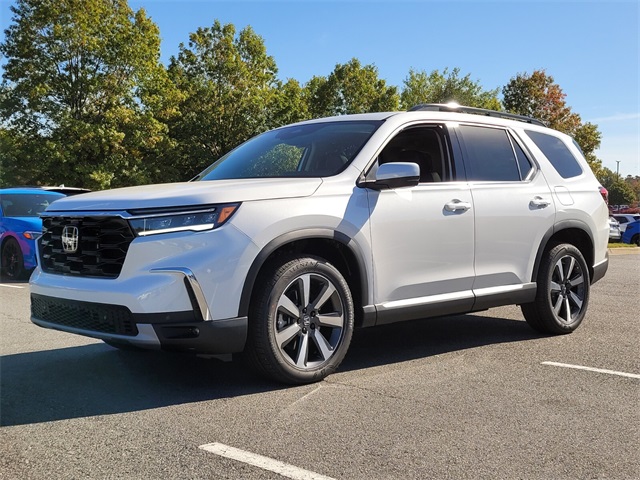 2025 Honda Pilot Touring photo 4