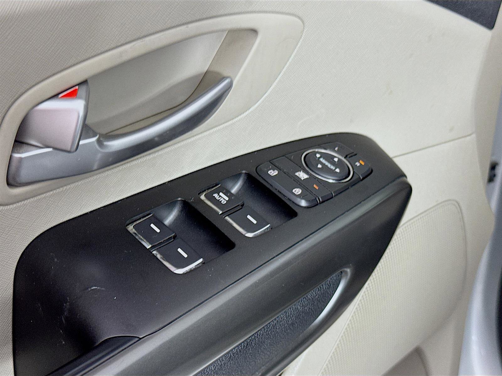 2021 Kia Sedona EX photo 18