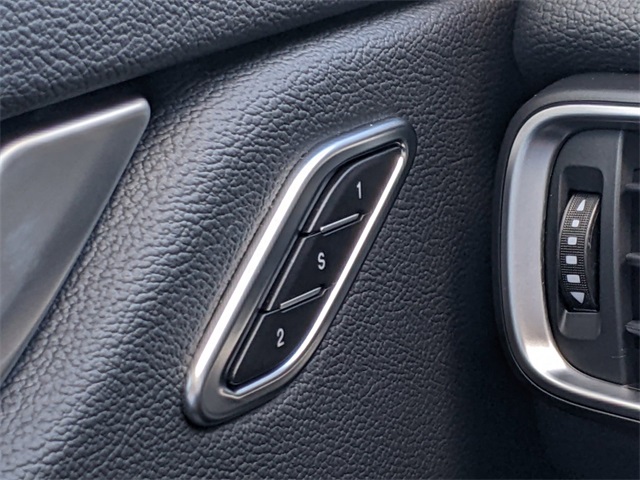 2023 Maserati Levante Base GT photo 17