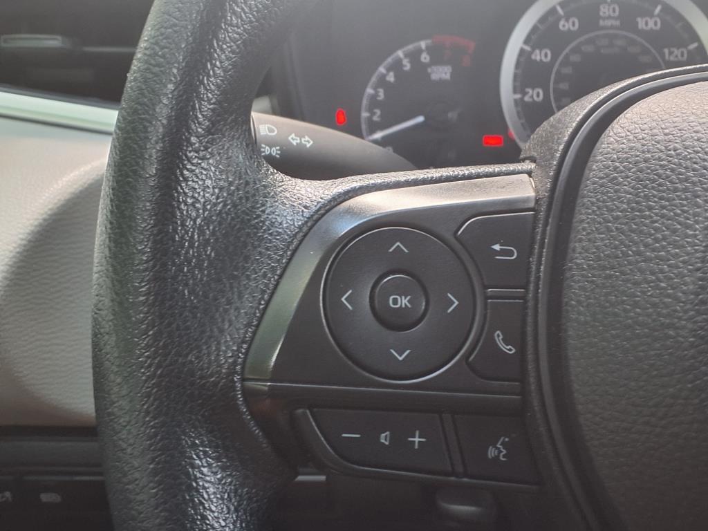 2022 Toyota Corolla LE photo 16