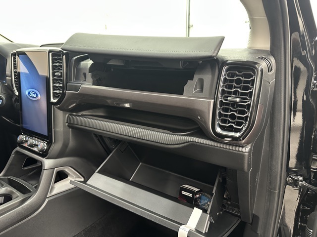 2025 Ford Ranger Lariat photo 9