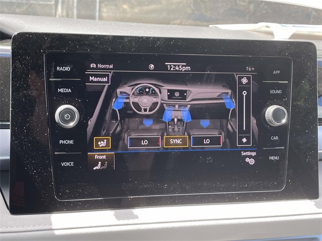 2025 Volkswagen Taos SE photo 18
