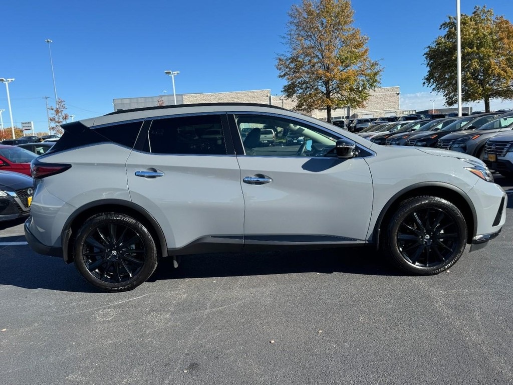 2024 Nissan Murano SV photo 2