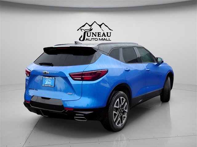 2025 Chevrolet Blazer RS photo 2
