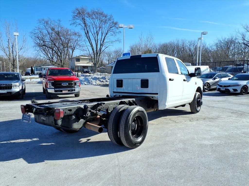 2023 RAM 3500 - Image 7
