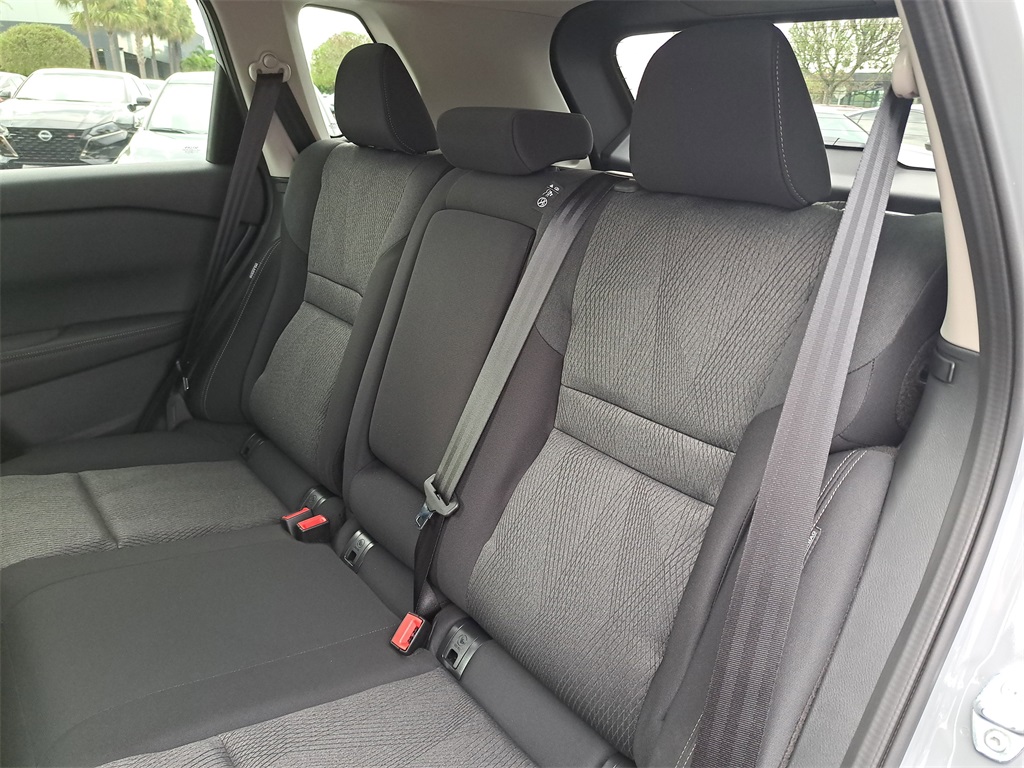 2026 Nissan Rogue SV photo 13