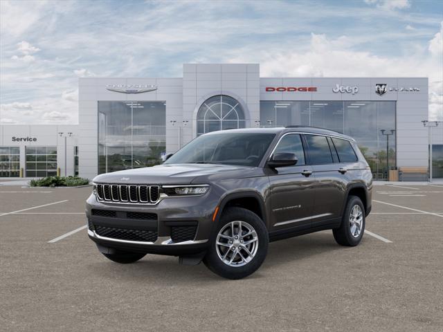 2025 Jeep Grand Cherokee L Laredo's photo