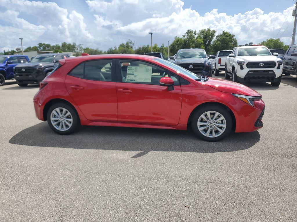 2025 Toyota Corolla SE photo 4