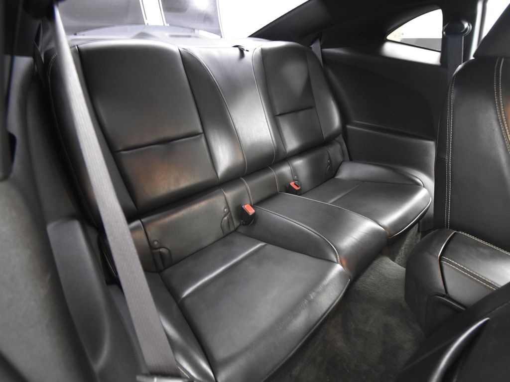 2013 Chevrolet Camaro 2LT photo 35