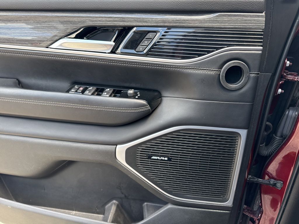2022 Jeep Wagoneer Series II photo 12
