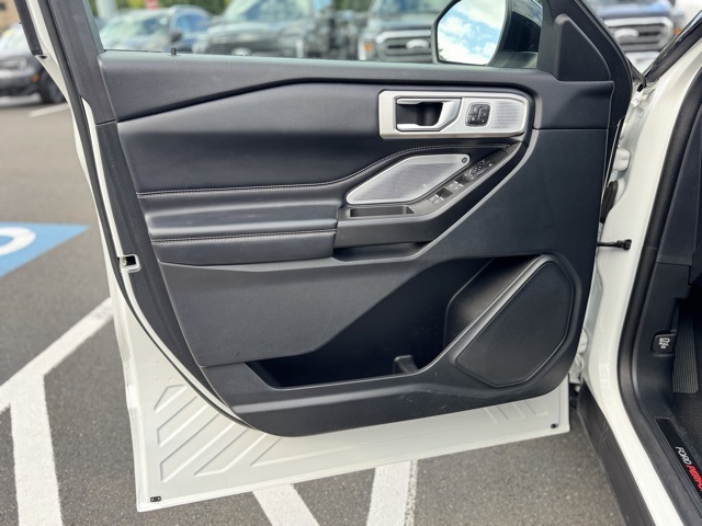 2020 Ford Explorer ST photo 20
