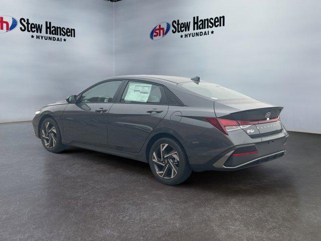 2025 Hyundai Elantra SEL Sport photo 2