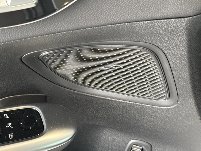 2025 Mercedes Benz C 300 photo 12