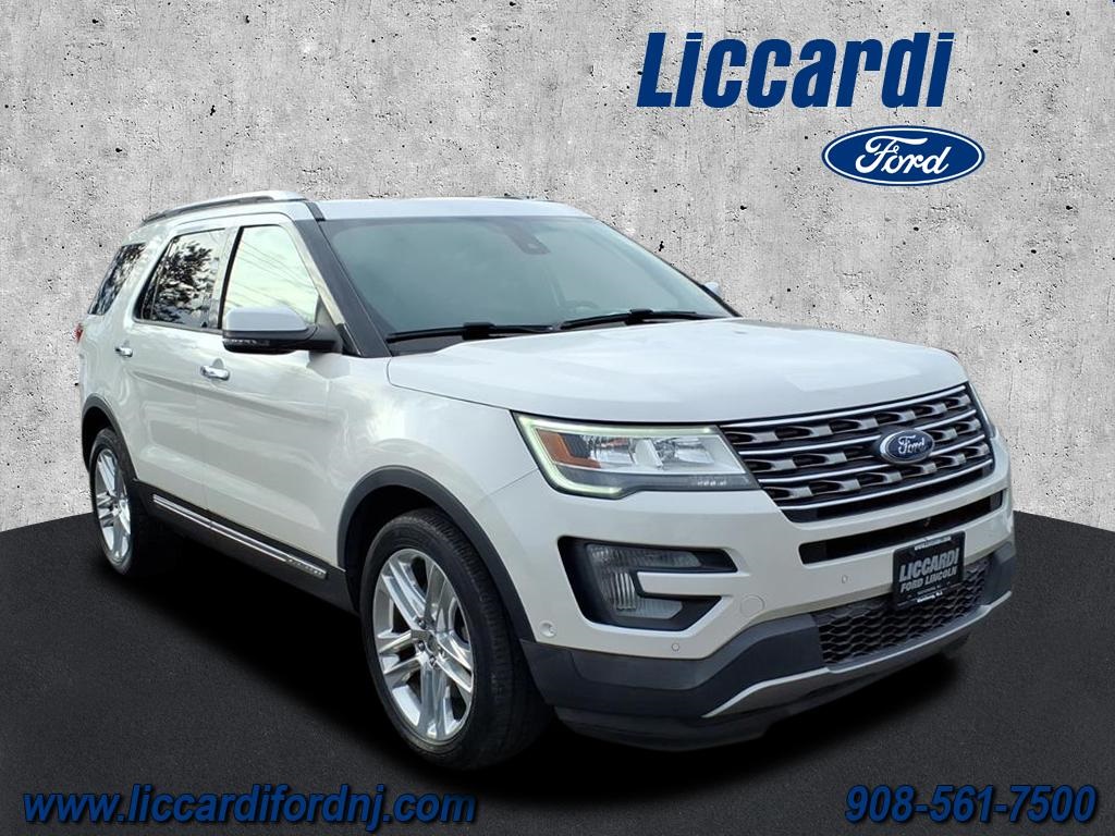2017 Ford Explorer Limited's photo