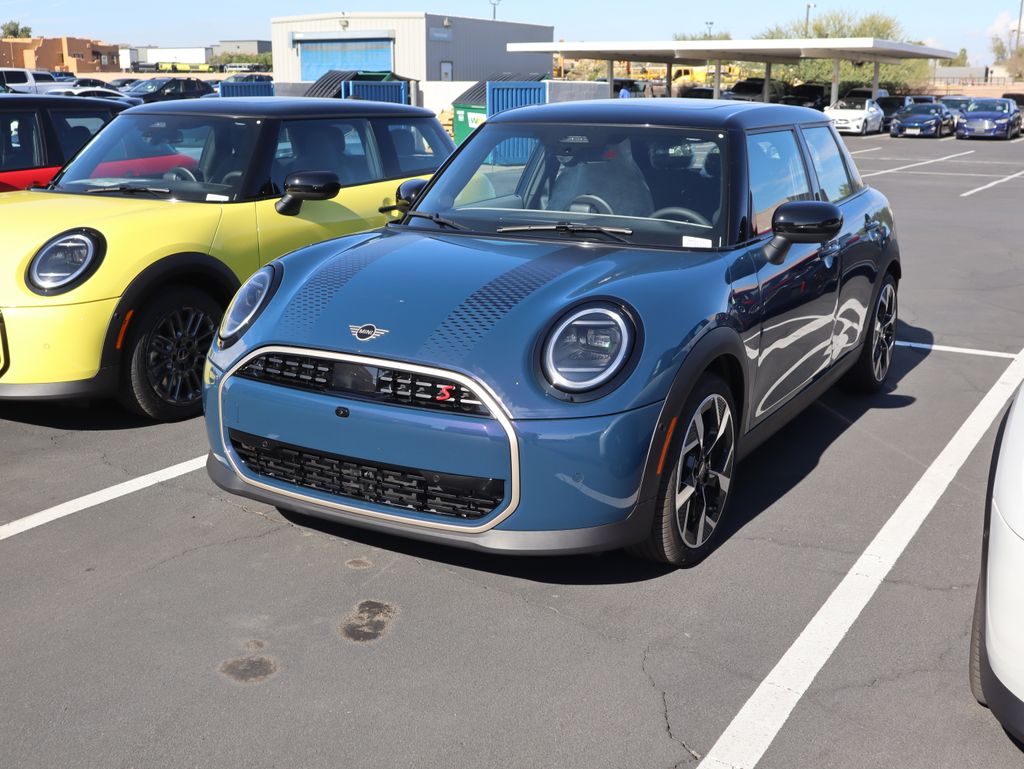 2026 MINI Hardtop 4 Door S's photo