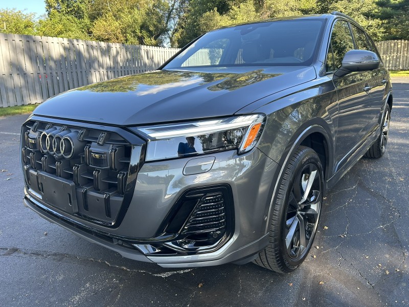 2025 Audi Q7 Premium Plus photo 3