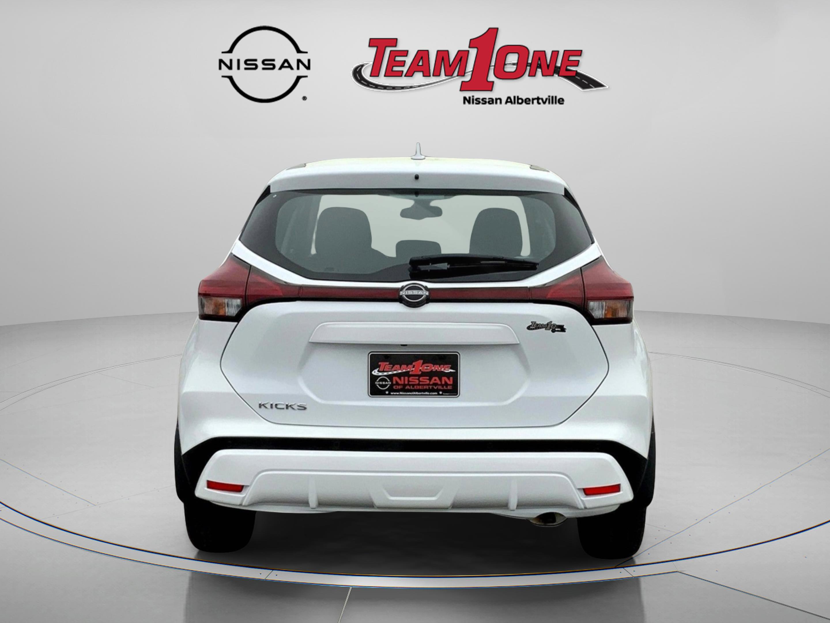 2025 Nissan Kicks Play S photo 4