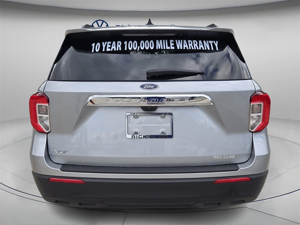 2023 Ford Explorer XLT photo 4