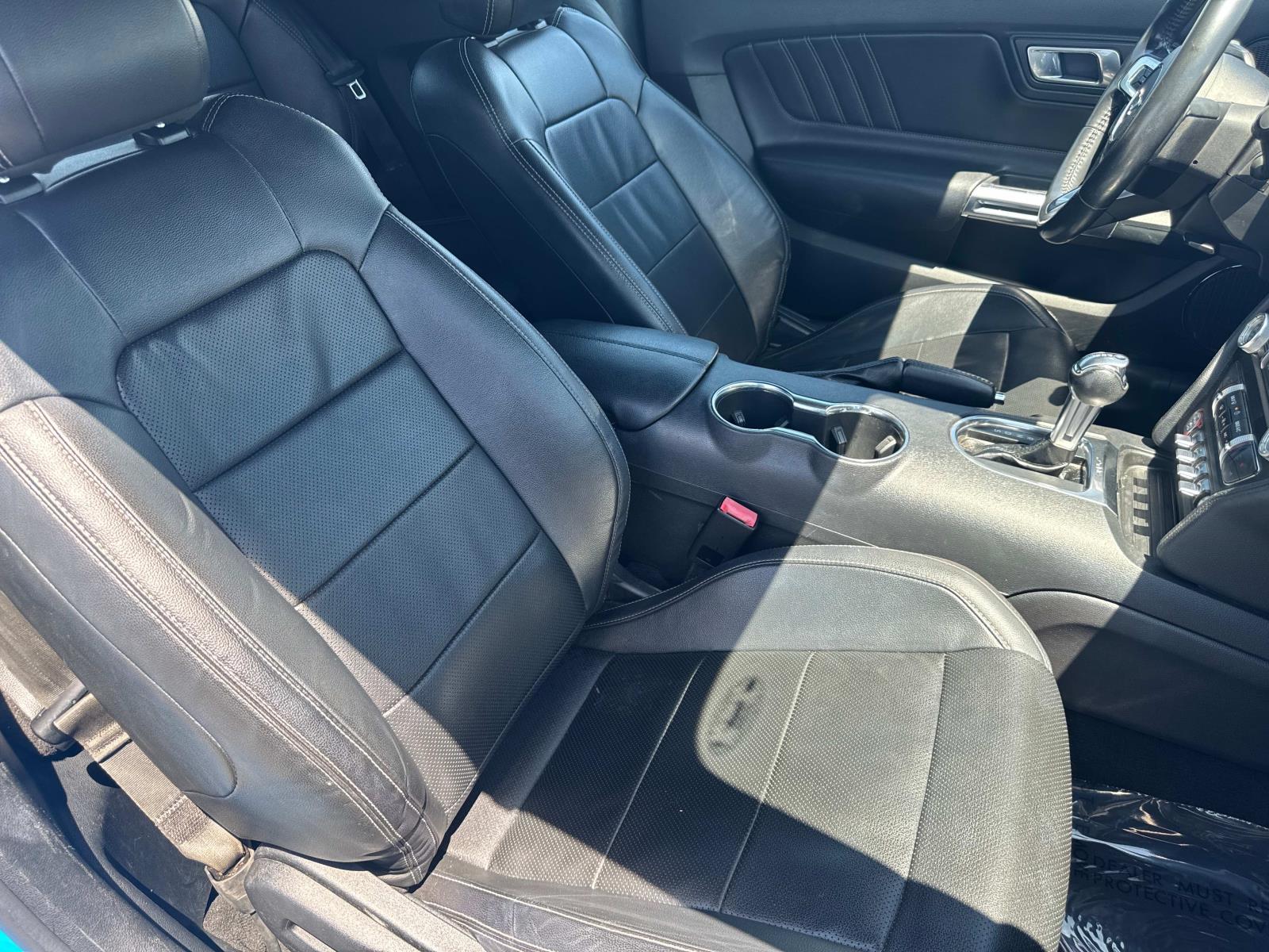 2022 Ford Mustang EcoBoost Premium photo 22