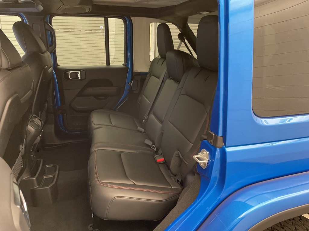 2025 Jeep Wrangler Rubicon photo 13