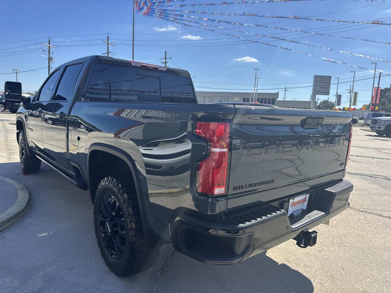 2025 Chevrolet Silverado 2500HD LTZ photo 4