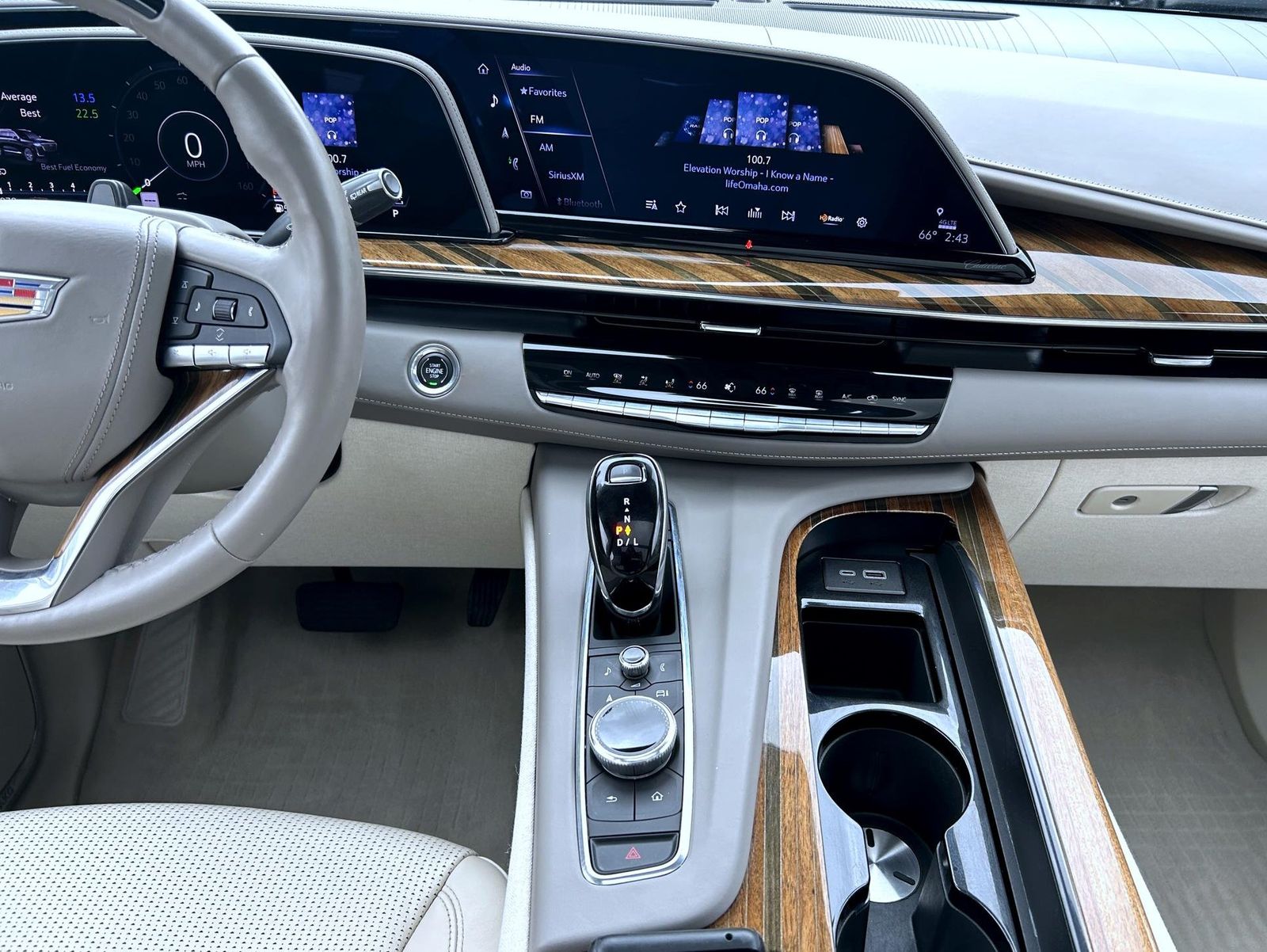 2023 Cadillac Escalade Premium Luxury Platinum photo 16