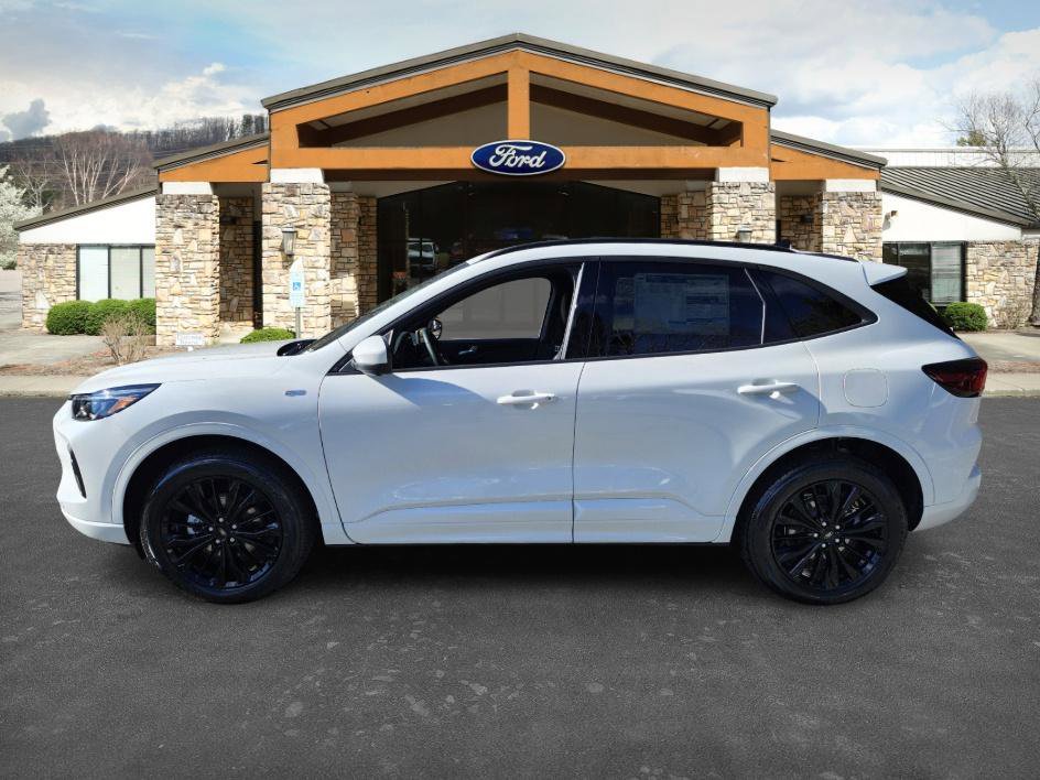 2025 Ford Escape ST-Line Elite photo 4