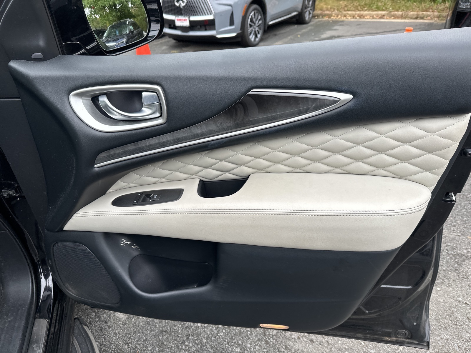 2019 Infiniti QX60 Luxe photo 20