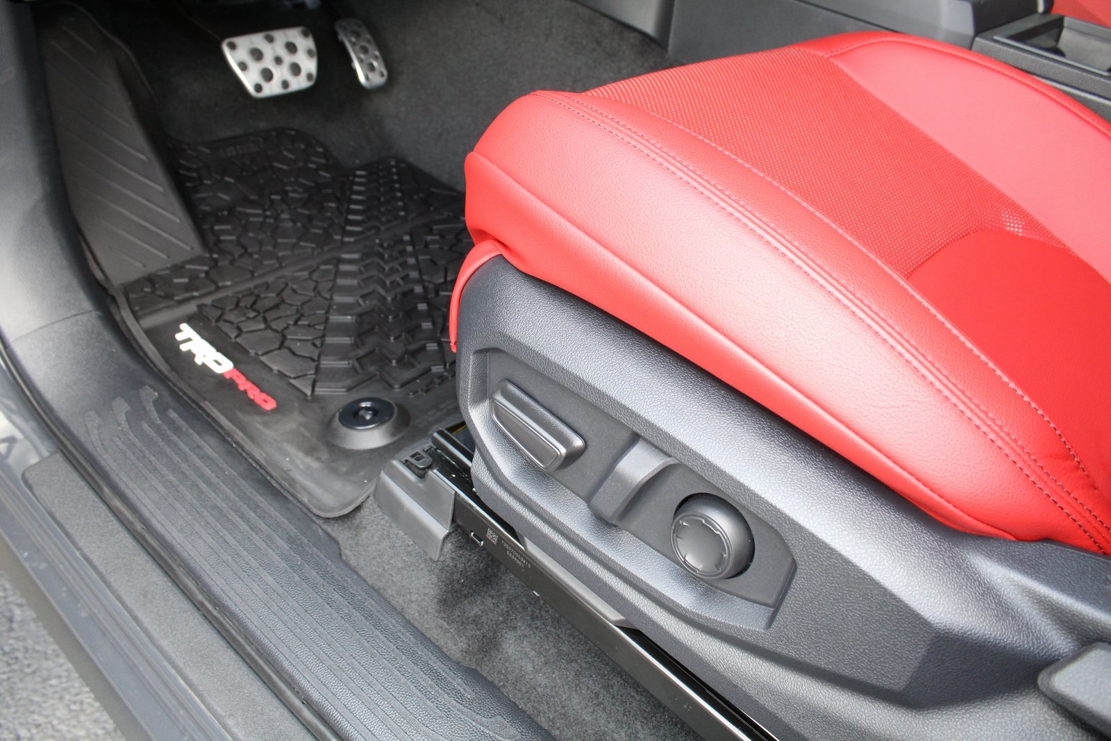 2025 Toyota Tacoma TRD Pro 4x4 photo 15