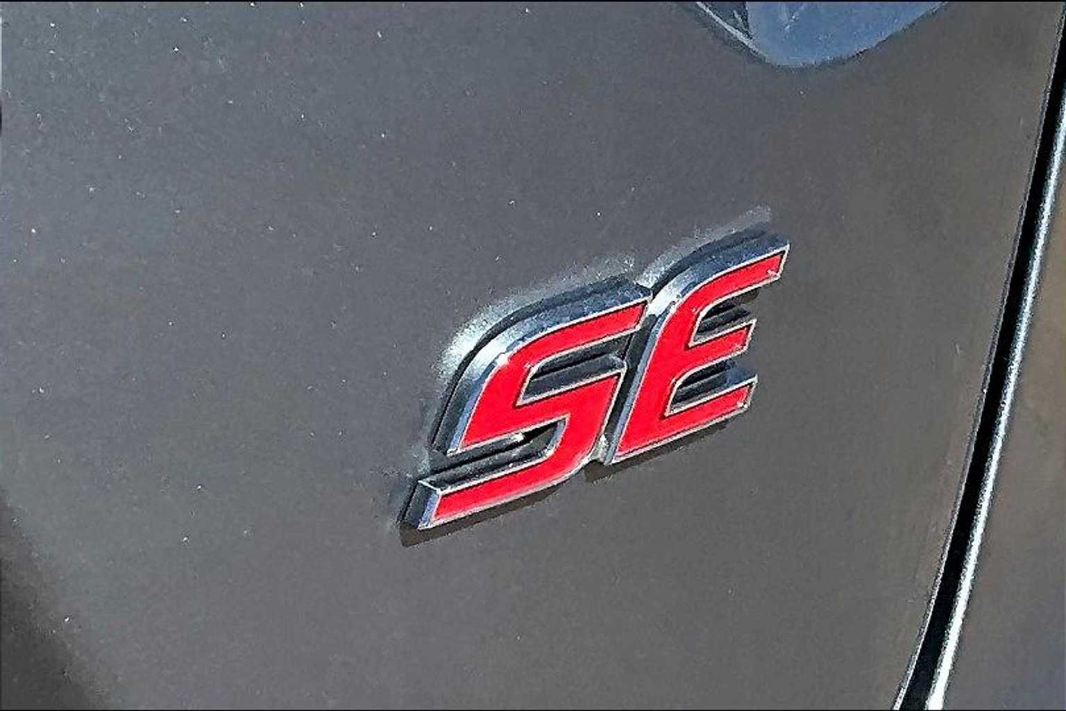 2020 Toyota Corolla SE photo 9