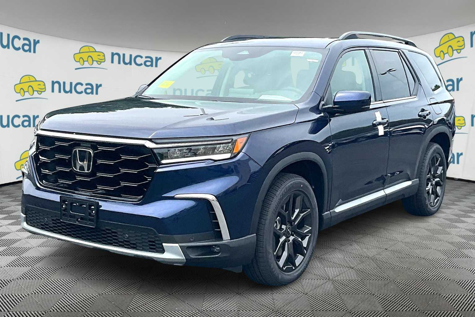 2025 Honda Pilot Touring photo 2