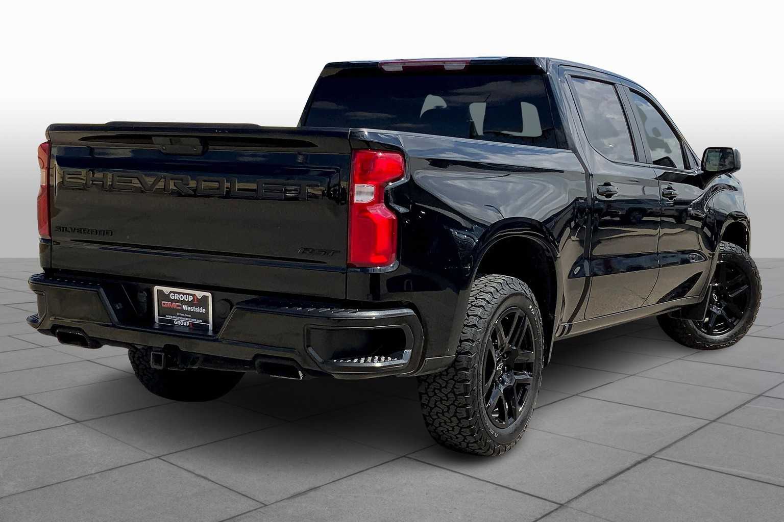 2021 Chevrolet Silverado 1500 RST photo 9