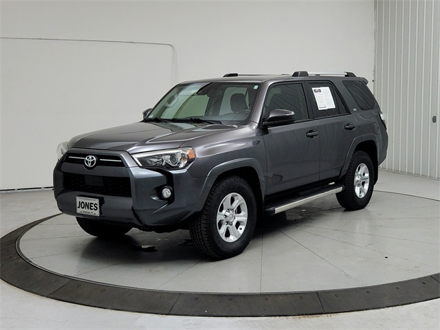 2020 Toyota 4Runner SR5 photo 2