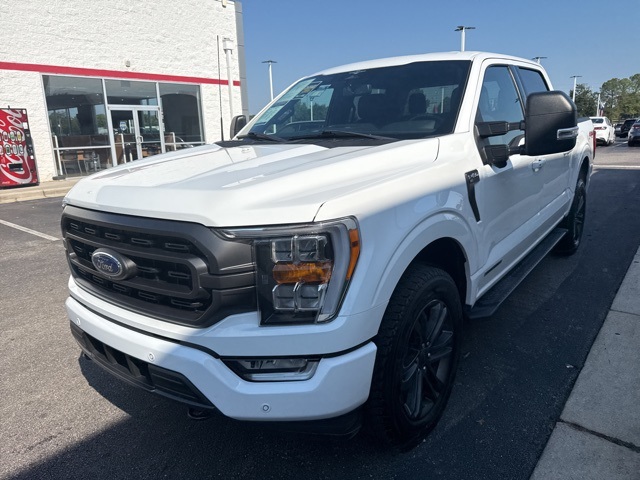 2023 Ford F-150 XLT photo 2