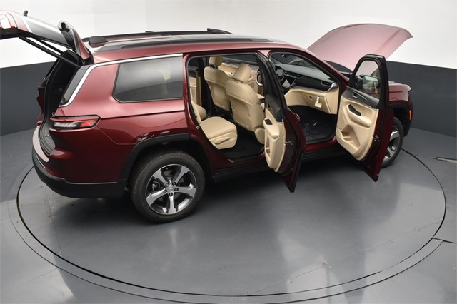 2025 Jeep Grand Cherokee Limited photo 28