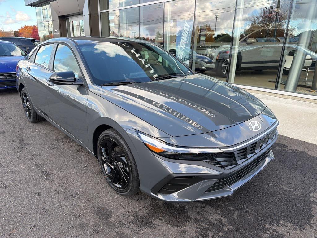 2026 Hyundai Elantra Hybrid SEL Sport photo 4