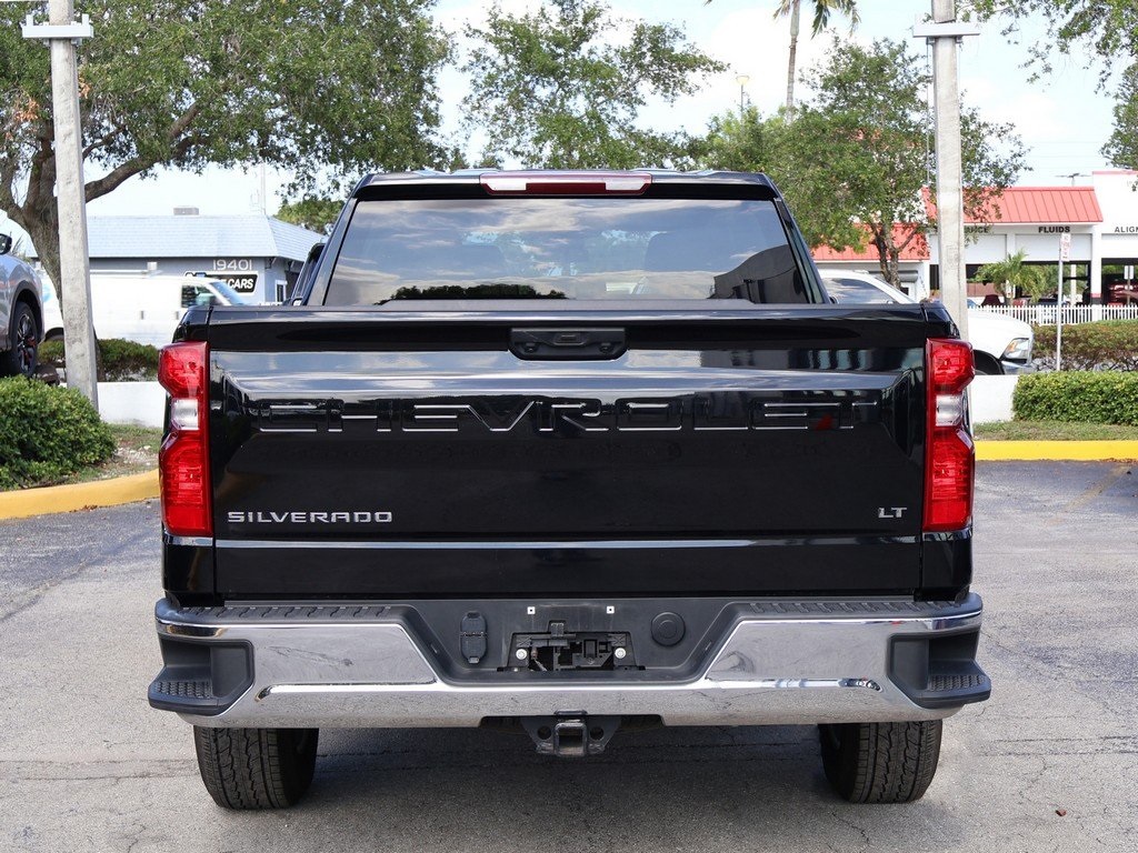 2023 Chevrolet Silverado 1500 LT photo 4