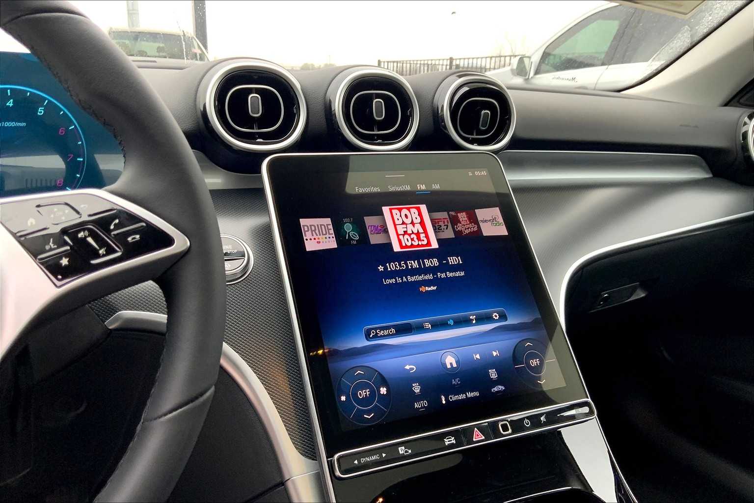 2025 Mercedes Benz C 300 photo 12
