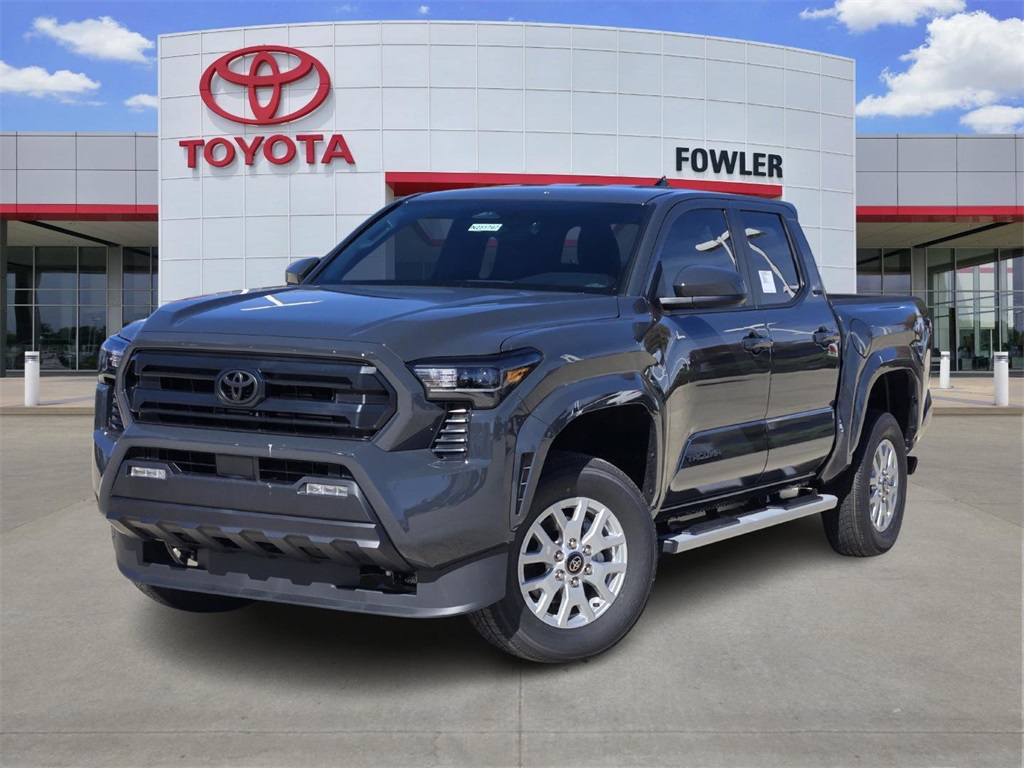 2025 Toyota Tacoma SR5's photo