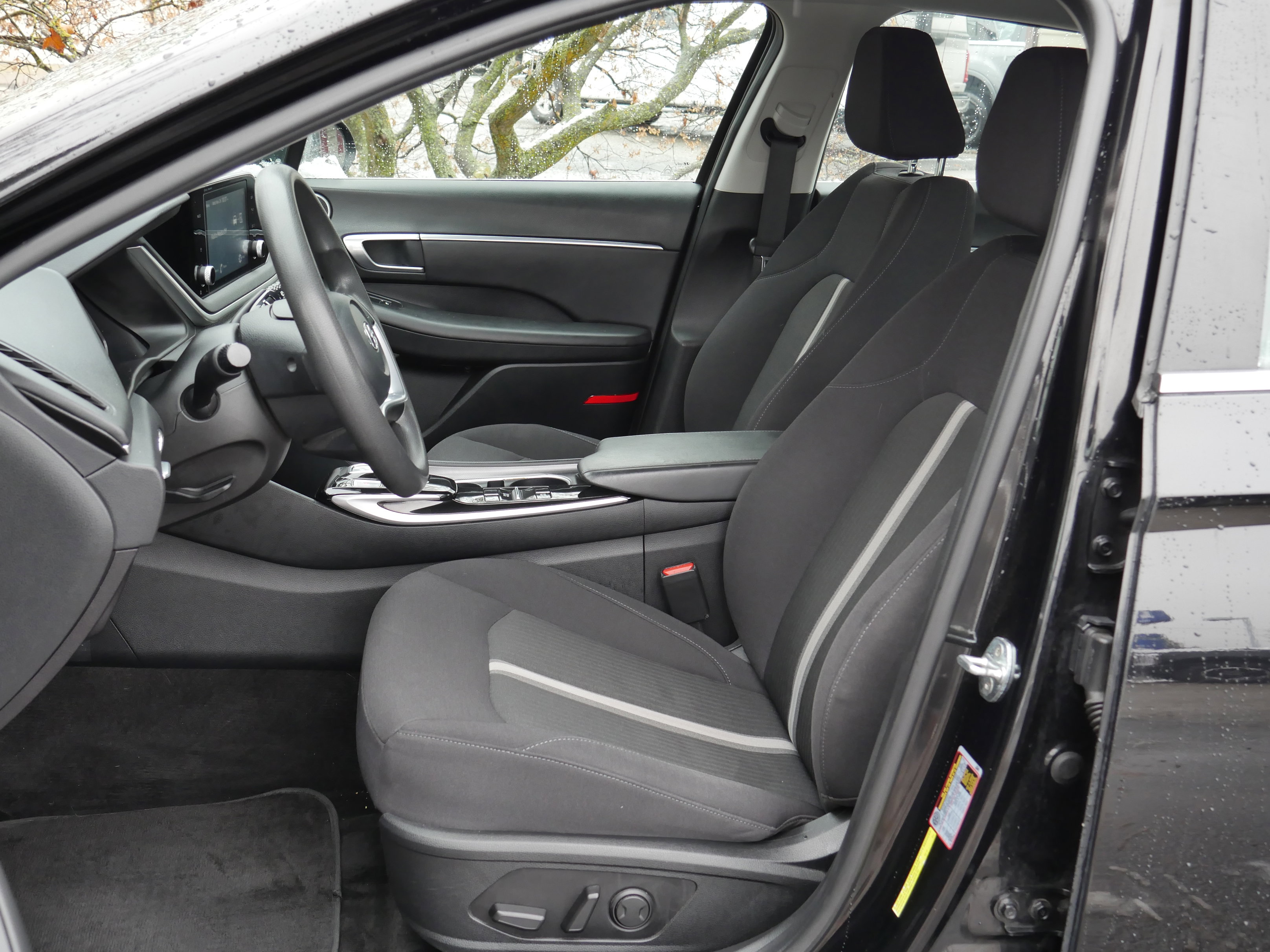 2022 Hyundai Sonata SEL photo 3