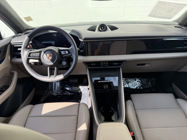 2025 Porsche Macan Electric 4 photo 12