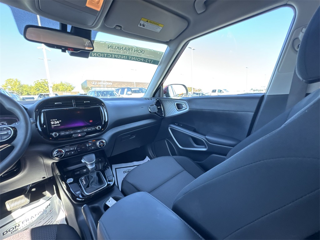 2023 Kia Soul S photo 11