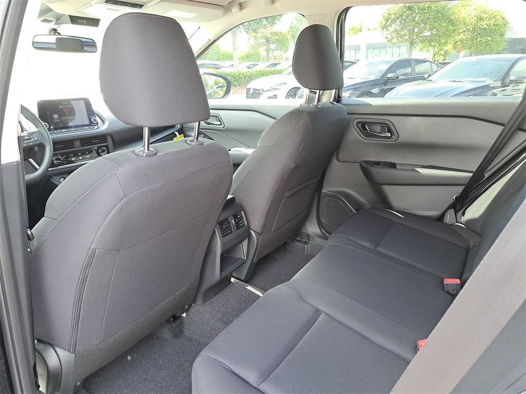 2026 Nissan Rogue S photo 10