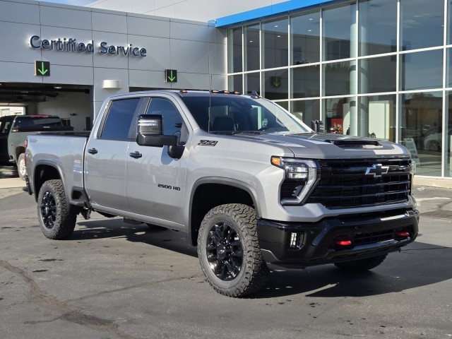 2026 Chevrolet Silverado 2500HD LT photo 3