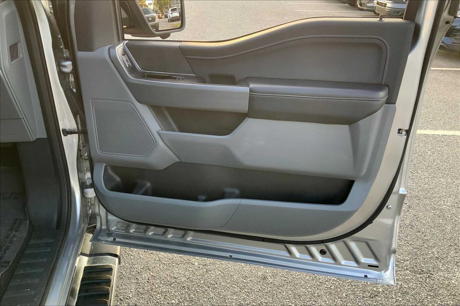 2024 Ford F-150 XLT photo 19