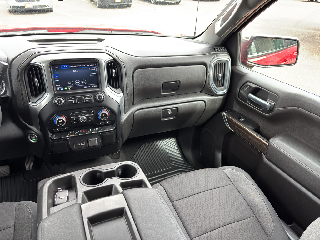 2022 Chevrolet Silverado 1500 LT photo 17
