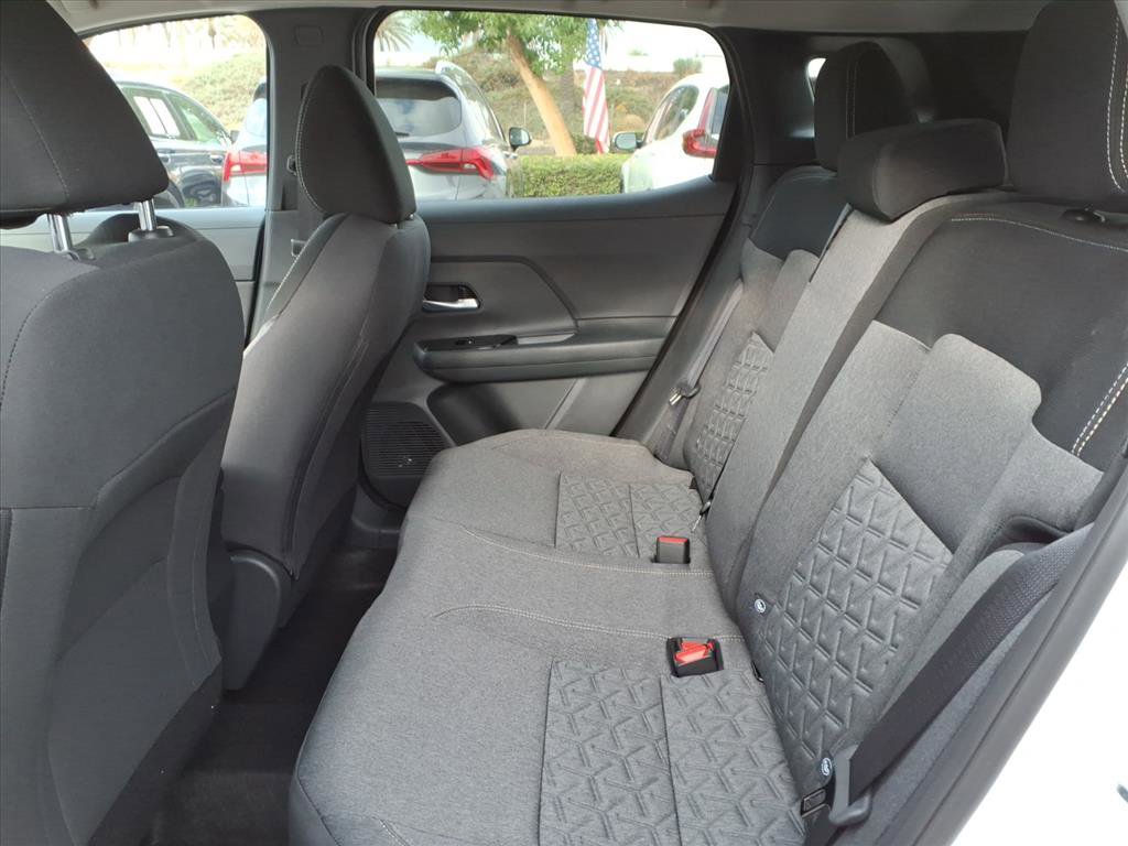 2026 Nissan Kicks SV photo 8
