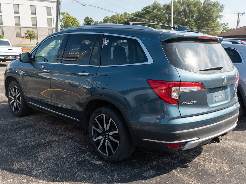 2022 Honda Pilot Touring photo 2